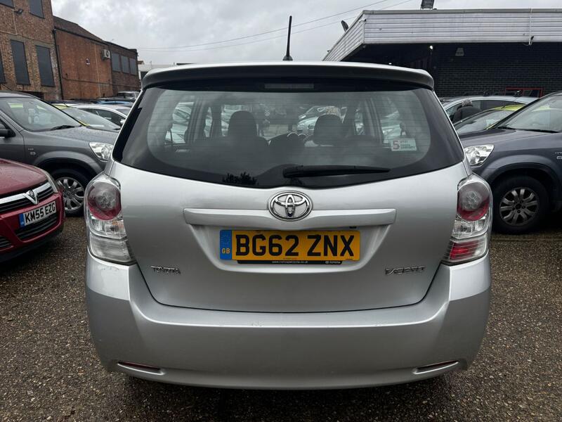 TOYOTA VERSO