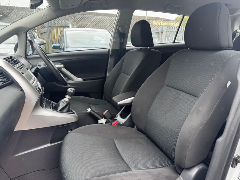 TOYOTA VERSO