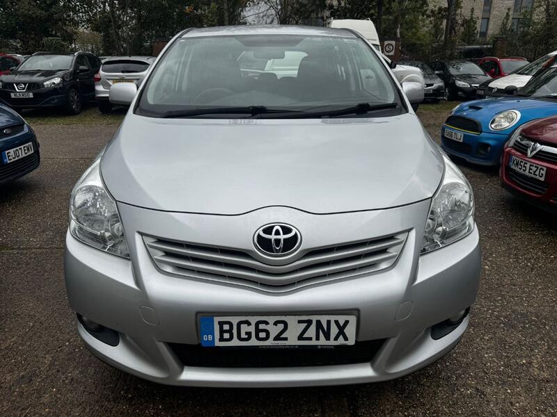 TOYOTA VERSO