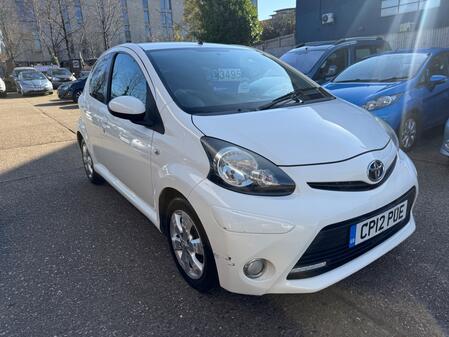 TOYOTA AYGO 1.0 VVT-i Fire