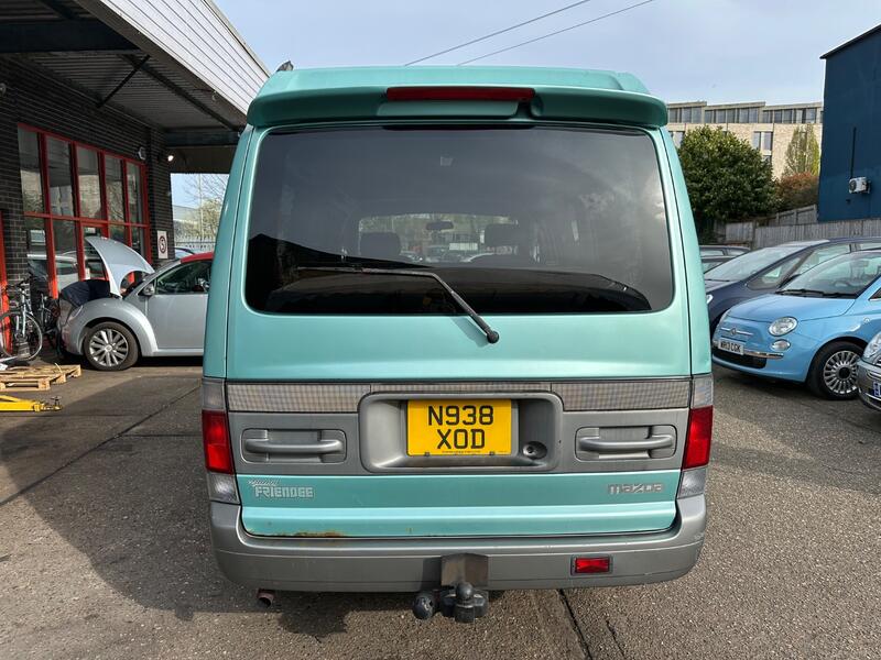 MAZDA 121