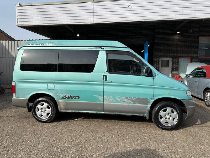 MAZDA 121