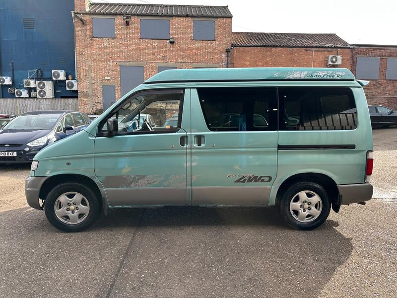 MAZDA 121