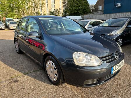 VOLKSWAGEN GOLF 1.6 FSI S