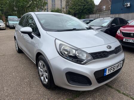 KIA RIO 1.3 1