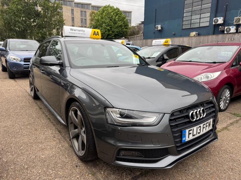 AUDI A4 AVANT 2.0 TDI Black Edition
