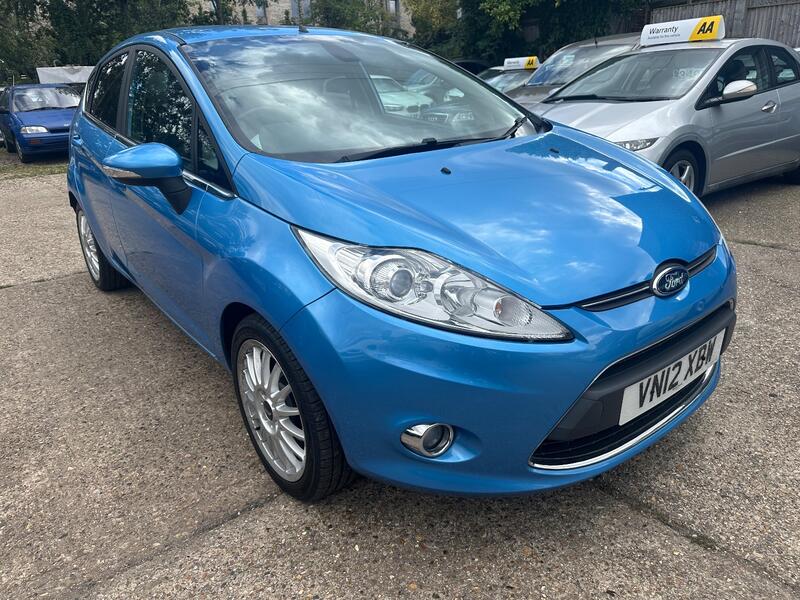 FORD FIESTA 1.4 Titanium